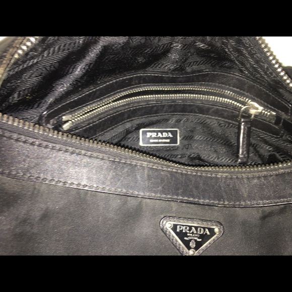 Great little Prada bag - Picture 4 of 8